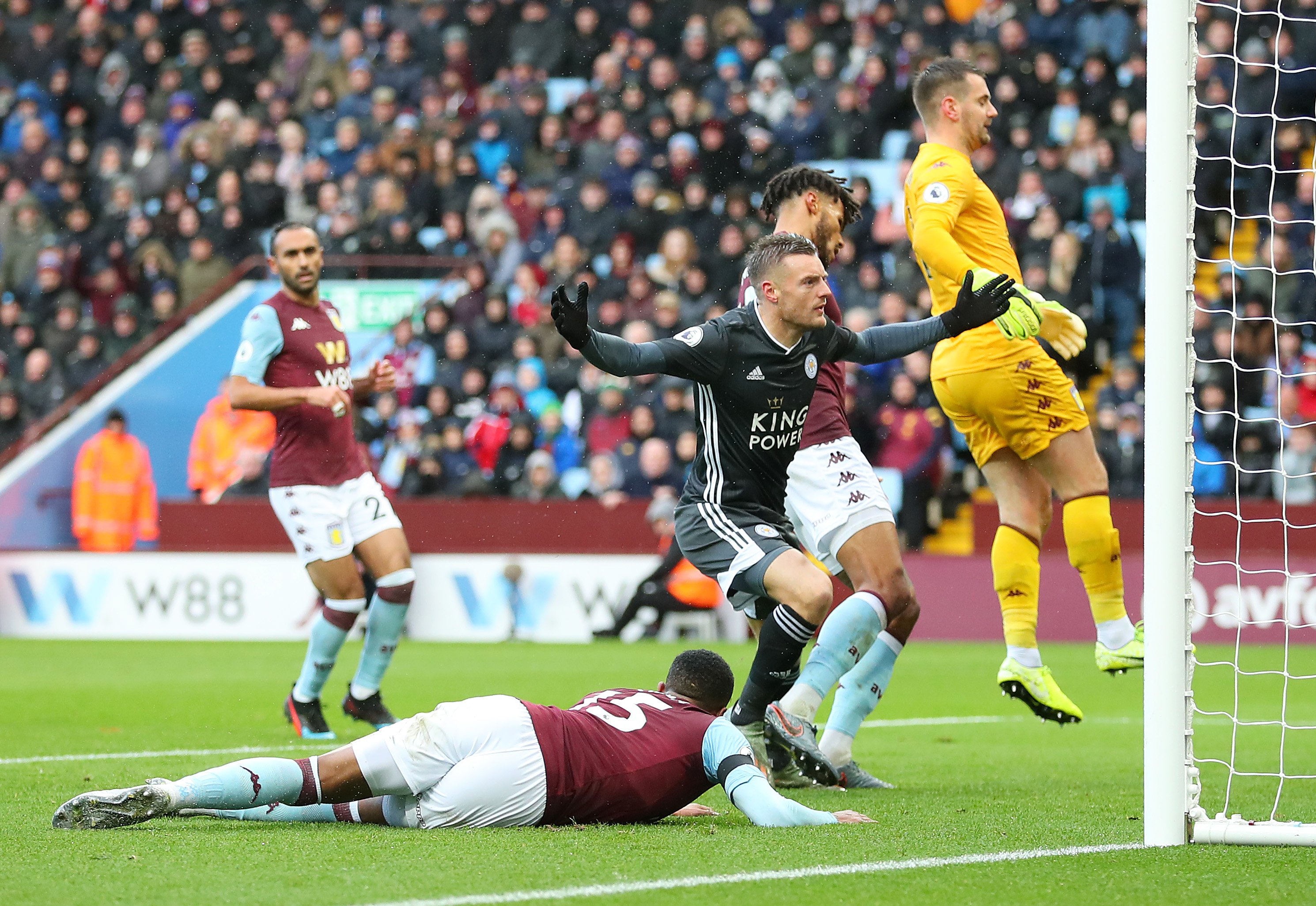 显示了后防 显示了后防